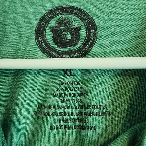 XL and XLT T-shirt Bundle - Set of 2 Used Unbranded Shirts - Picture 5 of 5